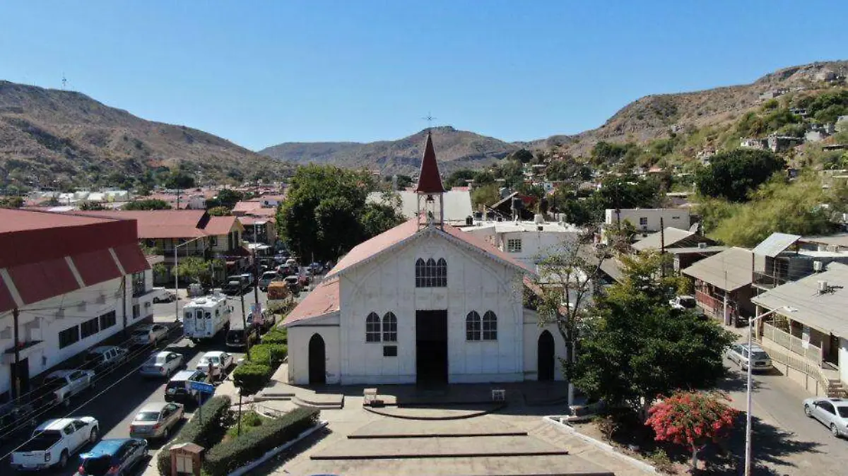 La iglesia de hierro que cruzó el mar portada